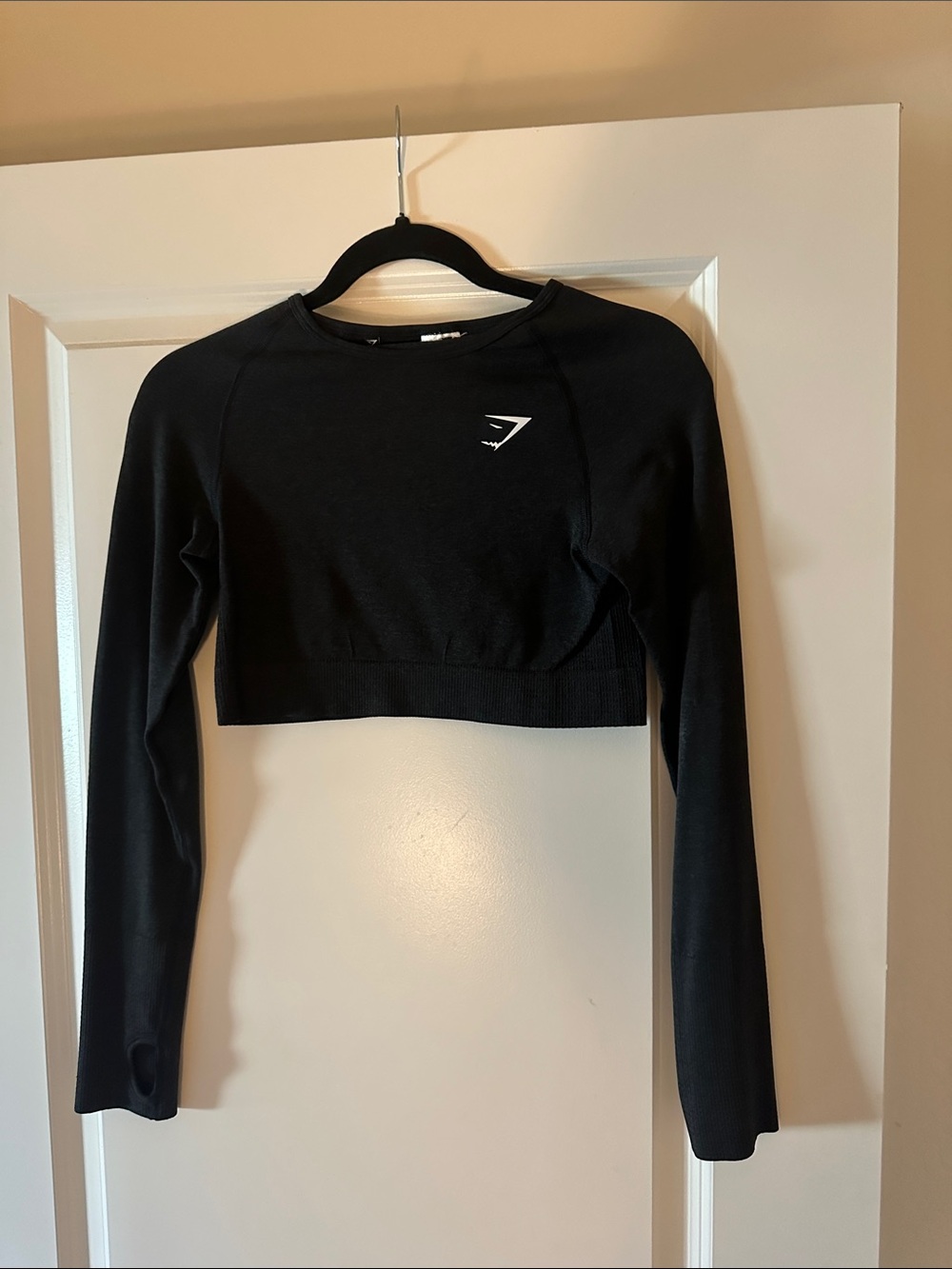 Gym shark crop top